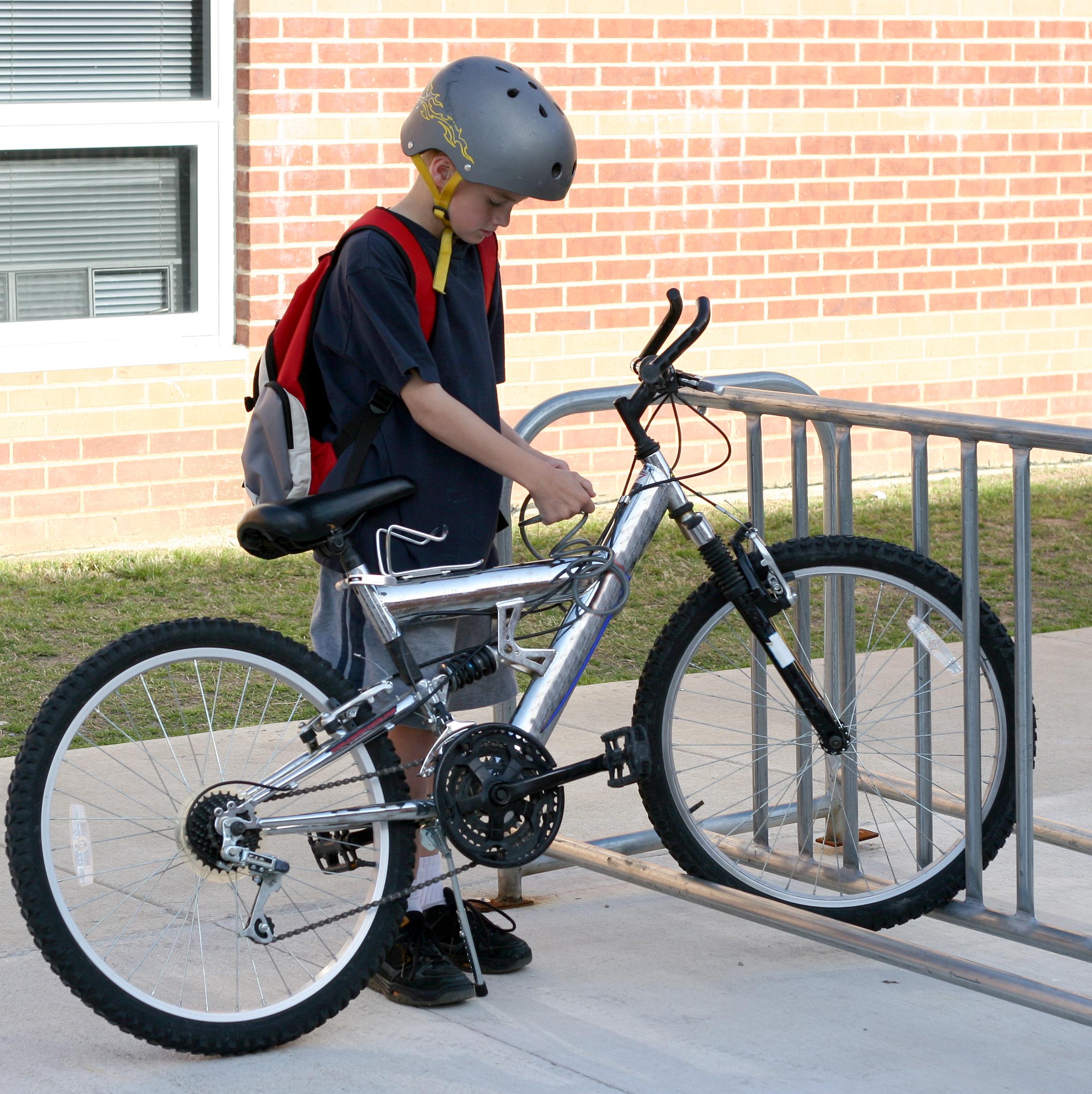 Equipements pour les enfants à vélo Assurance Prévention